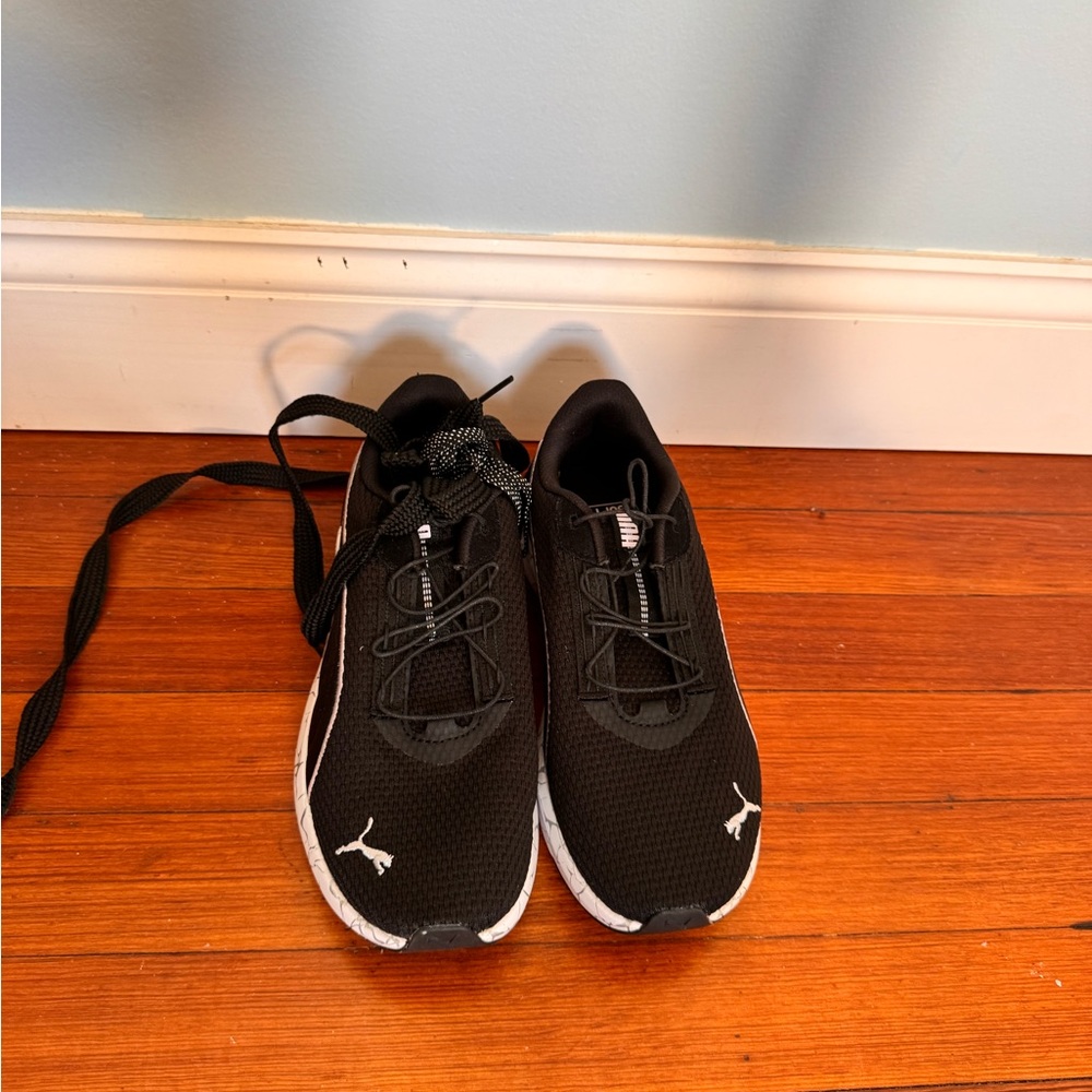Puma Men's Black and White Athletic Shoes